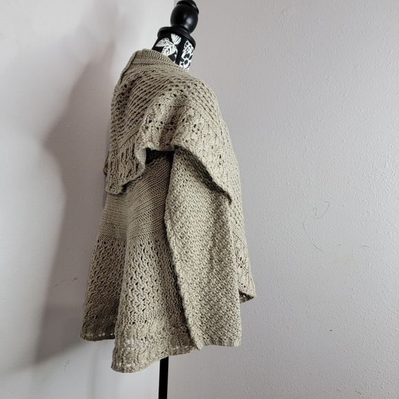 New Directions knit shawl - Picture 6 of 9